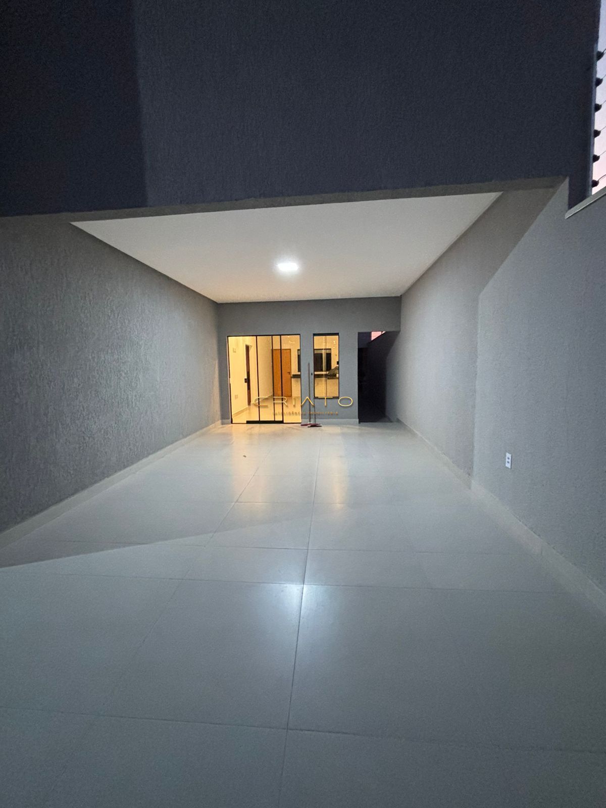 Casa à venda com 3 quartos, 100m² - Foto 2