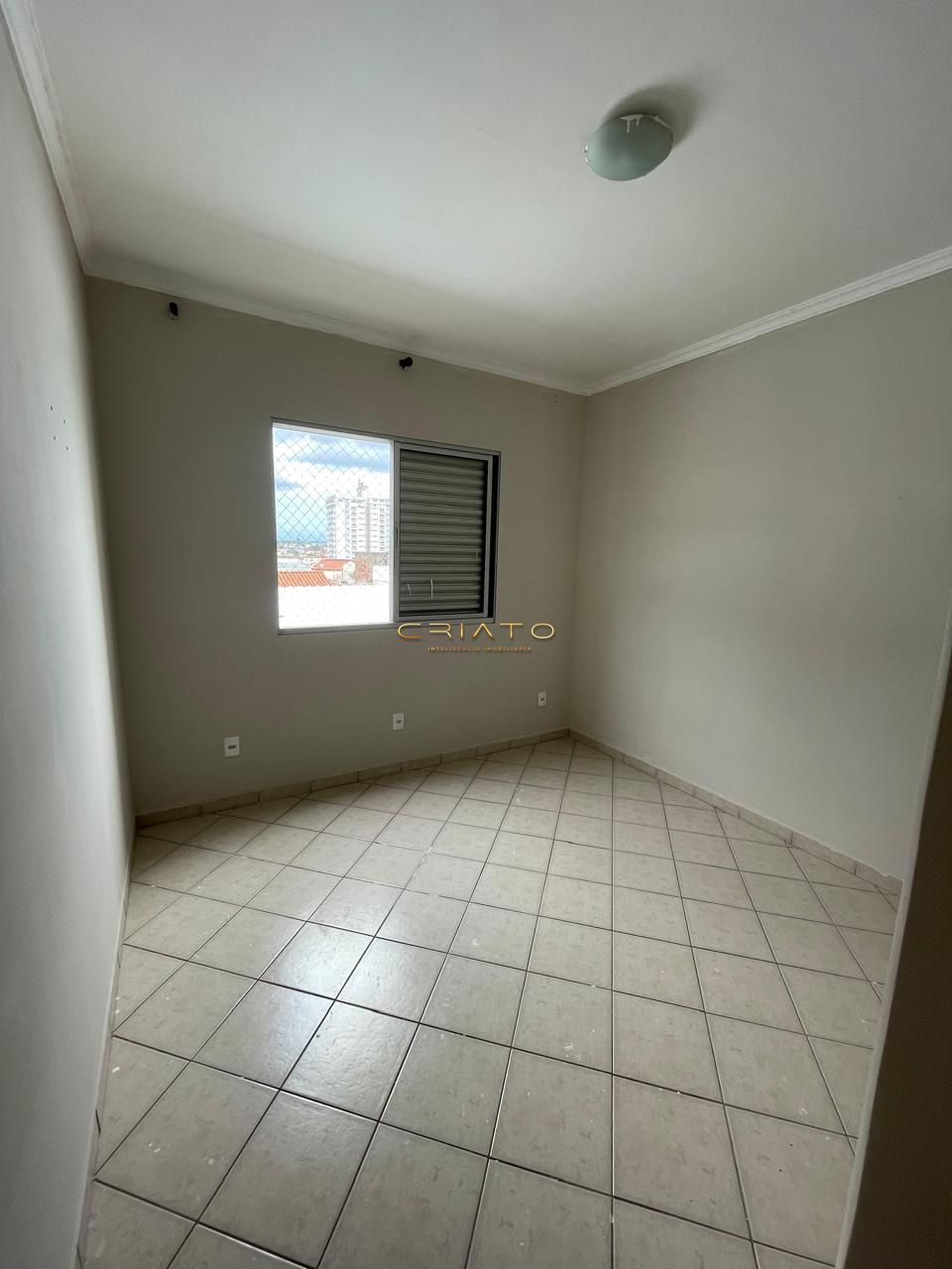 Apartamento à venda com 2 quartos, 69m² - Foto 4