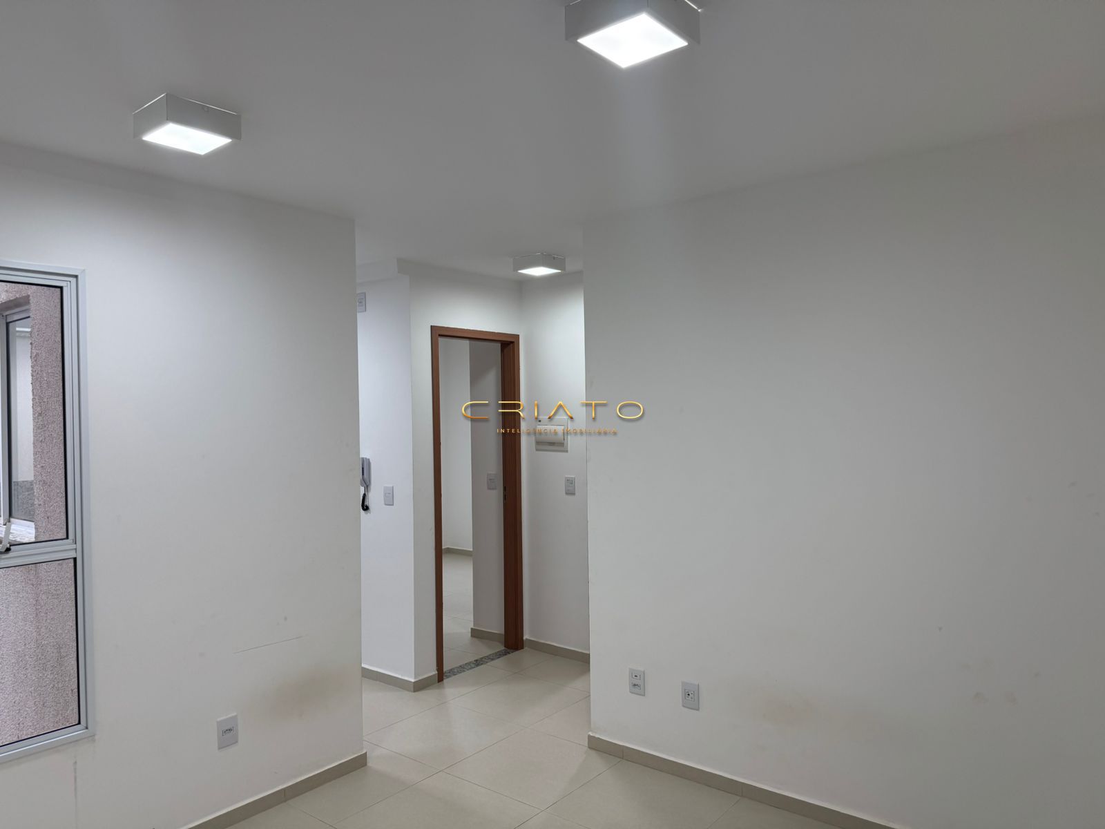 Apartamento à venda com 2 quartos, 42m² - Foto 2