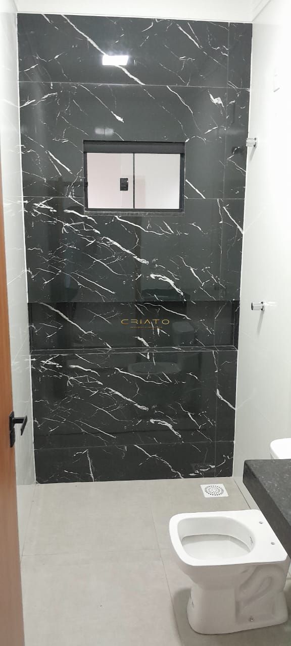 Casa com 3 Dormitórios à venda, 105 m² por R$ 370.000,00 Casa com 3 Dormitórios à venda, 105 m² por R$ 370.000,00