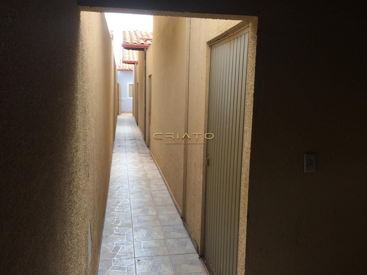 Casa com 2 Dormitórios para alugar, 65 m² por R$ 1.000,00 Casa com 2 Dormitórios para alugar, 65 m² por R$ 1.000,00