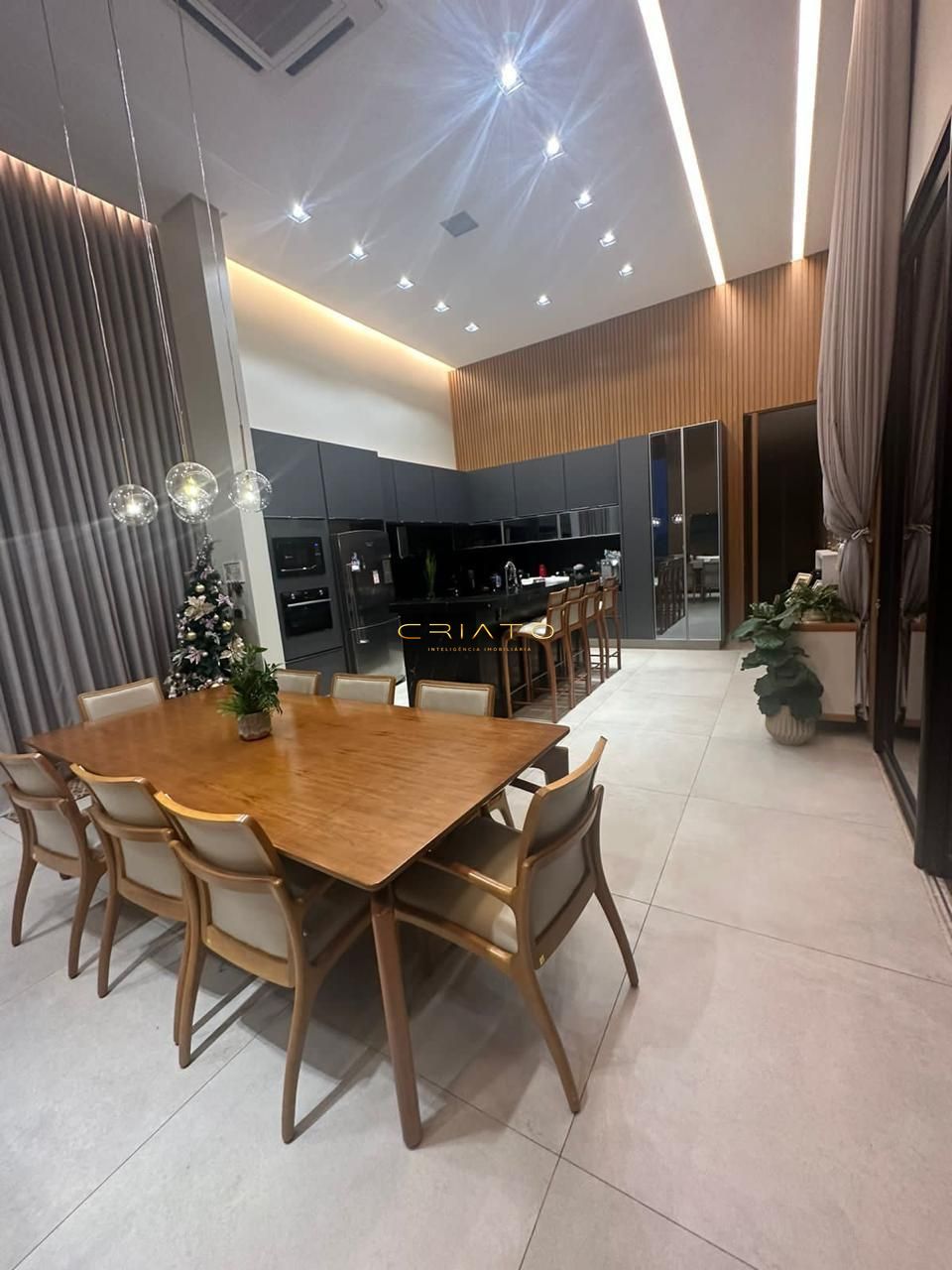 Casa à venda com 3 quartos, 234m² - Foto 4