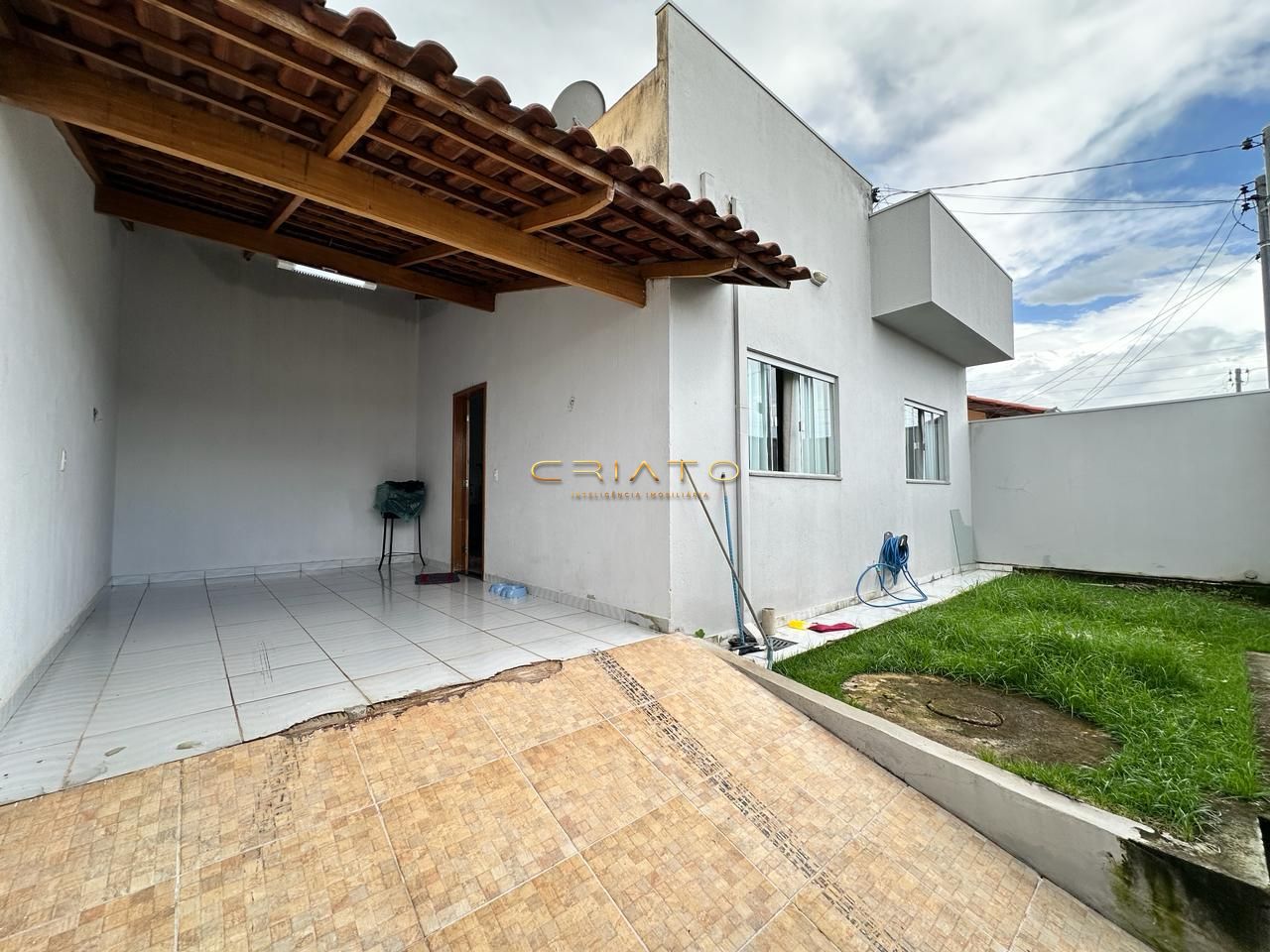 Casa à venda com 2 quartos, 89m² - Foto 3