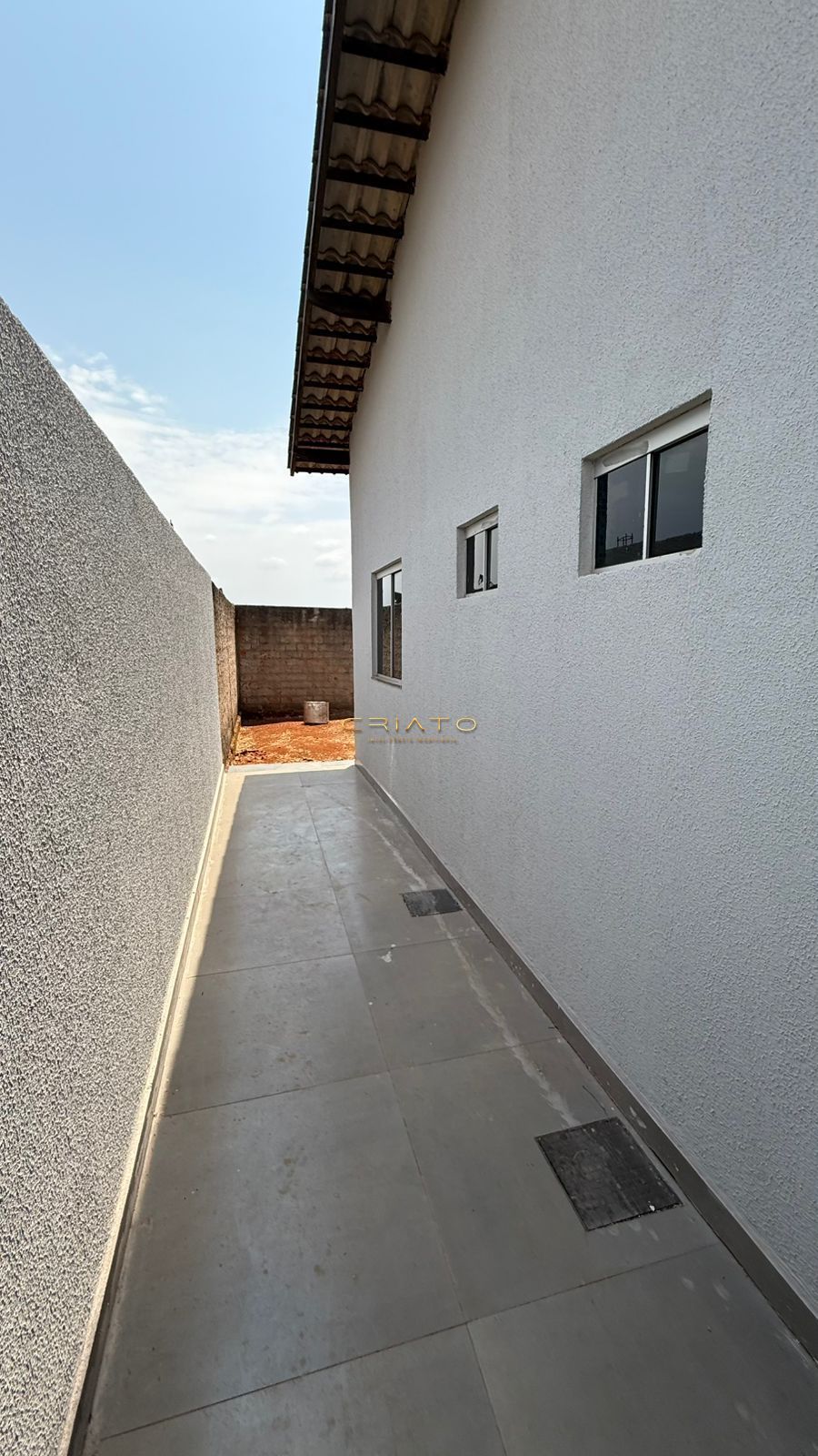 Casa com 2 Dormitórios à venda, 180 m² por R$ 285.000,00 Casa com 2 Dormitórios à venda, 180 m² por R$ 285.000,00
