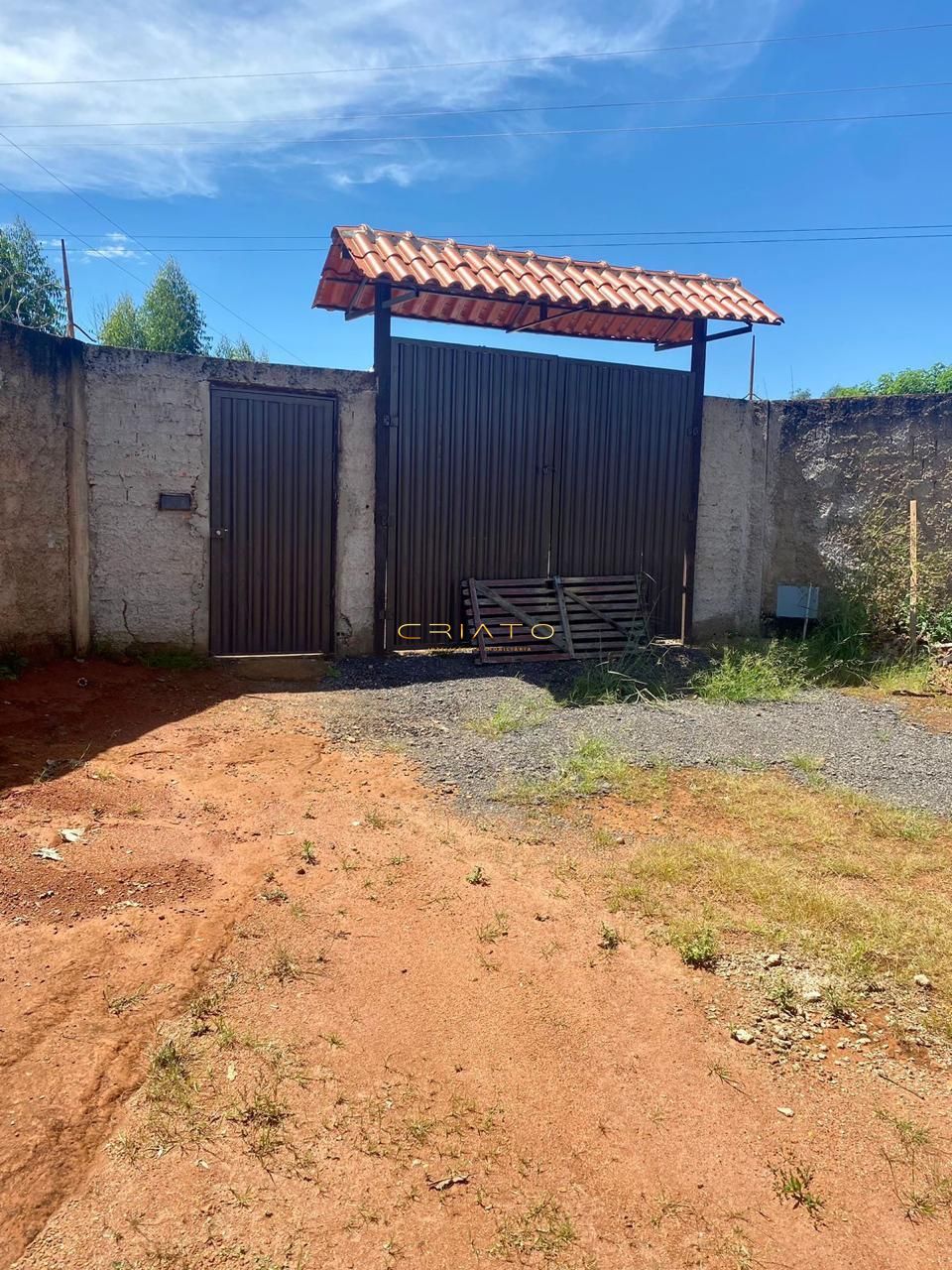 Fazenda à venda com 2 quartos, 2000m² - Foto 1