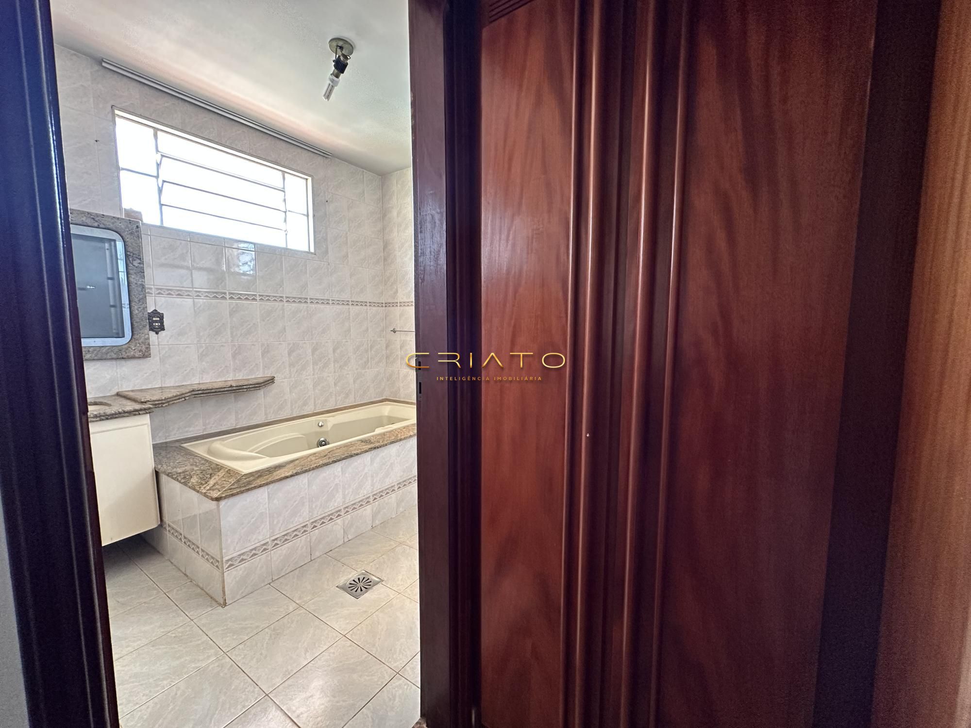 Sobrado à venda com 4 quartos, 475m² - Foto 25