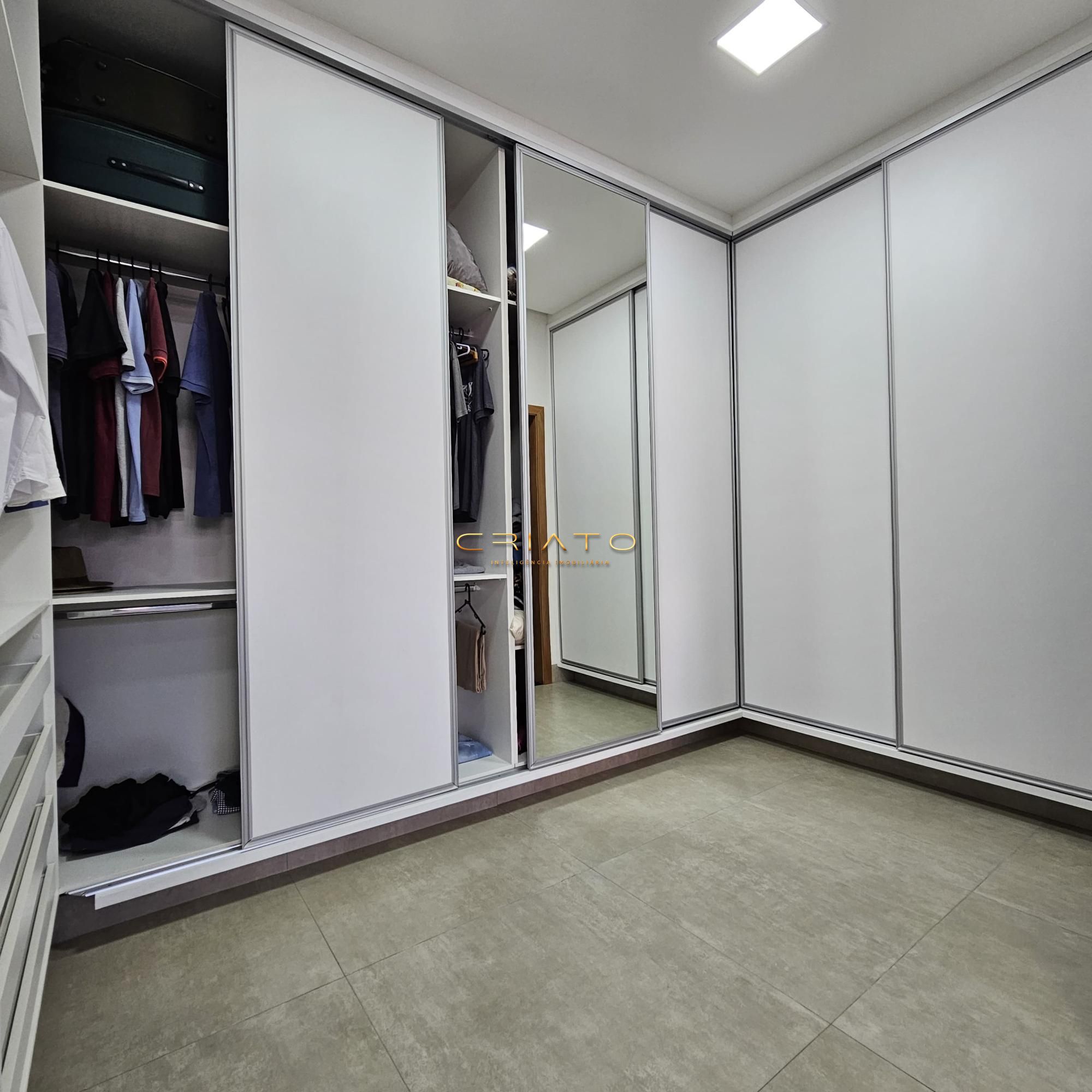 Casa à venda com 3 quartos, 206m² - Foto 18