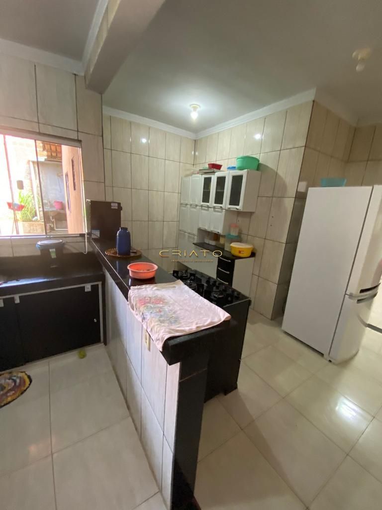 Casa à venda com 3 quartos, 130m² - Foto 4