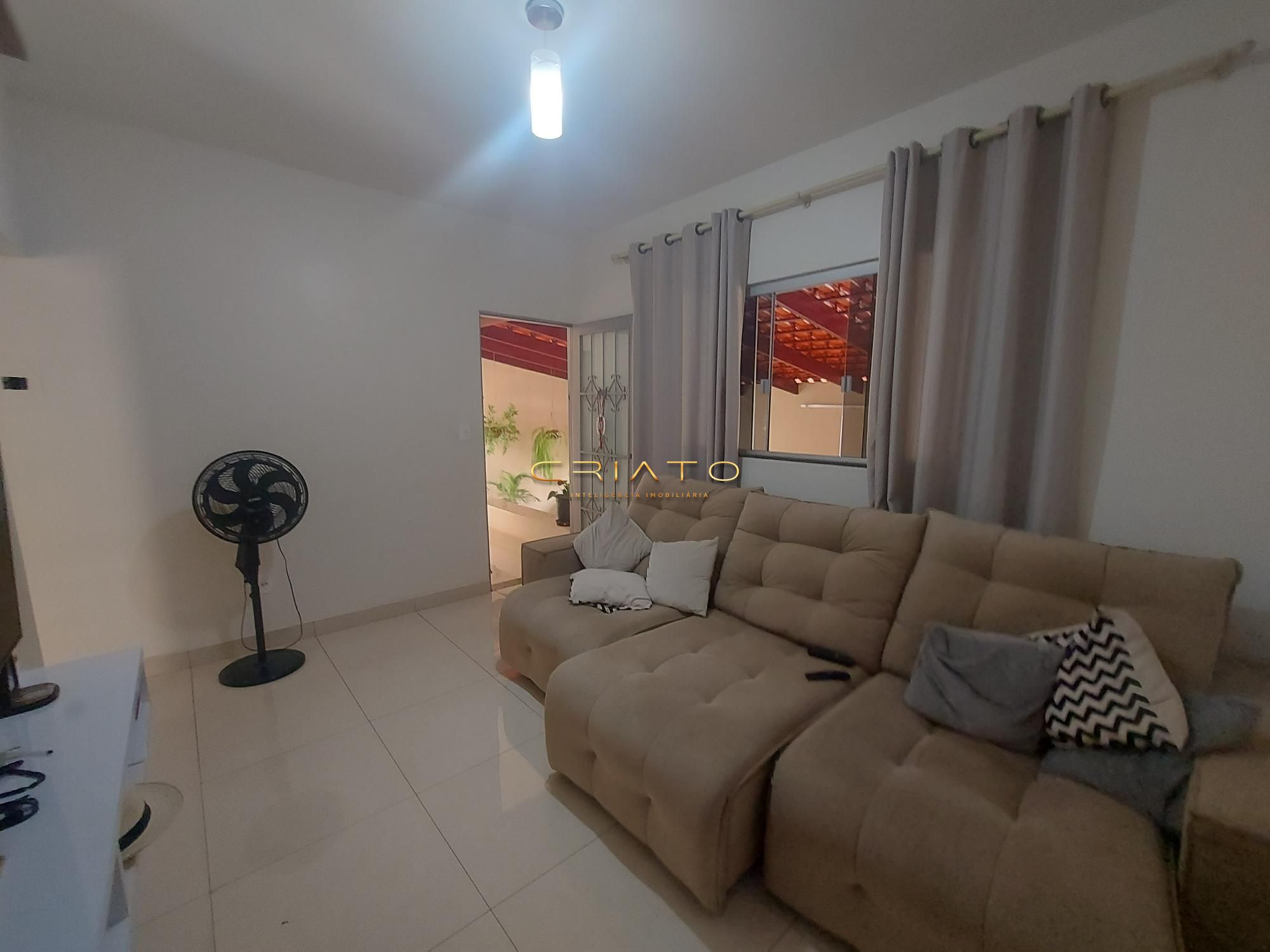 Casa à venda com 4 quartos, 160m² - Foto 4