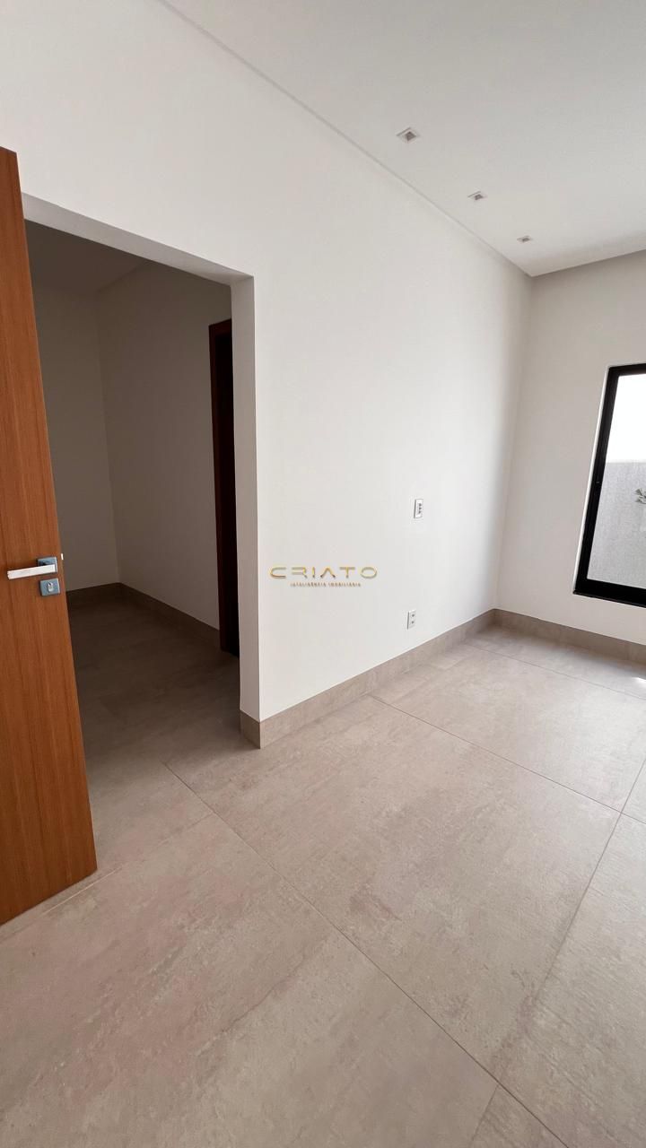 Casa à venda com 4 quartos, 200m² - Foto 11