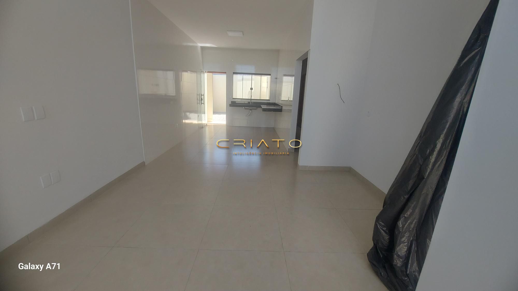 Casa à venda com 3 quartos, 110m² - Foto 4