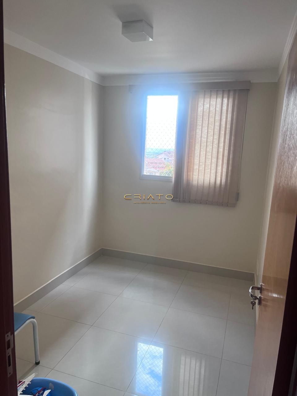 Apartamento à venda com 3 quartos, 77m² - Foto 11