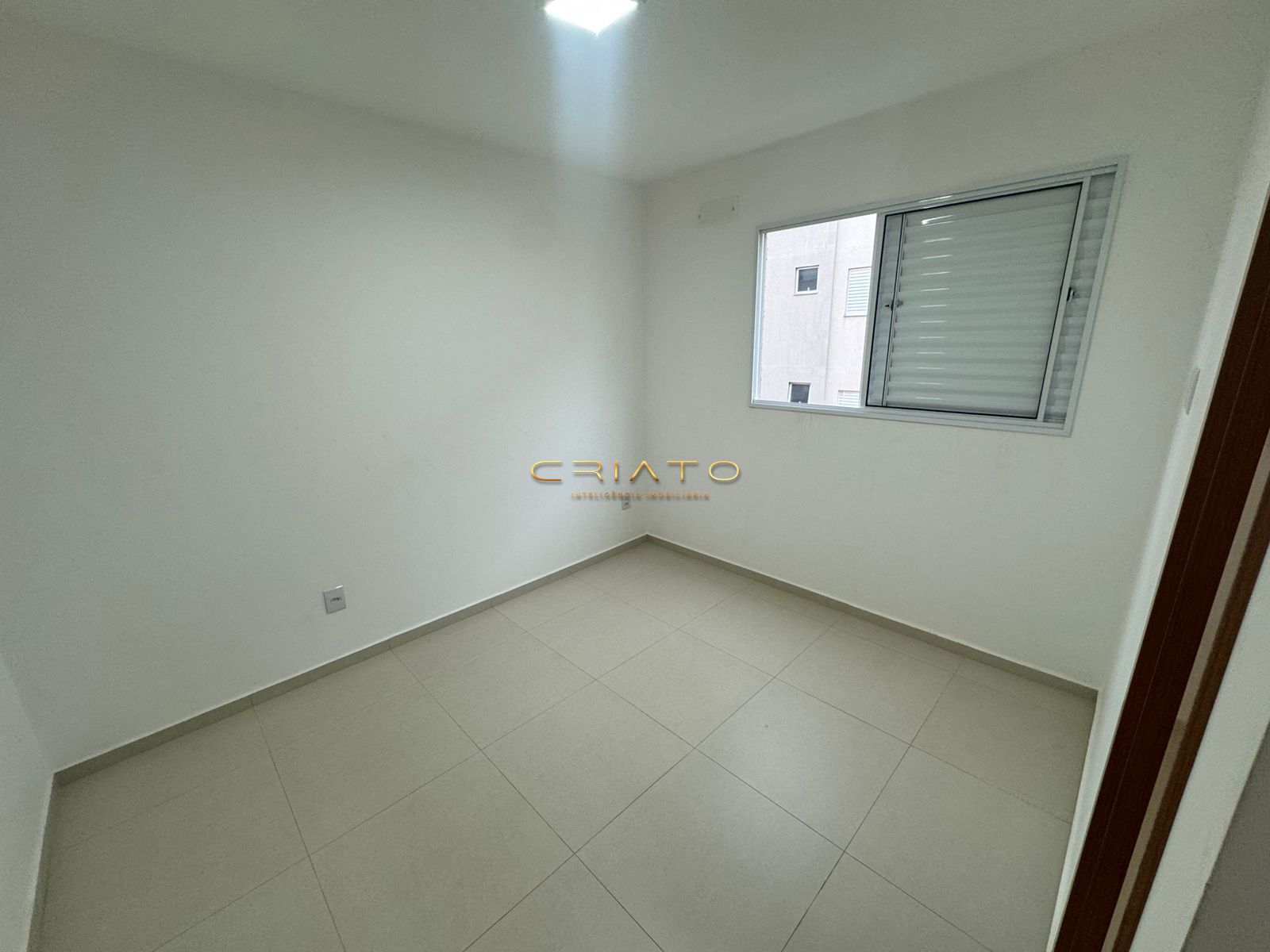 Apartamento à venda com 2 quartos, 42m² - Foto 3