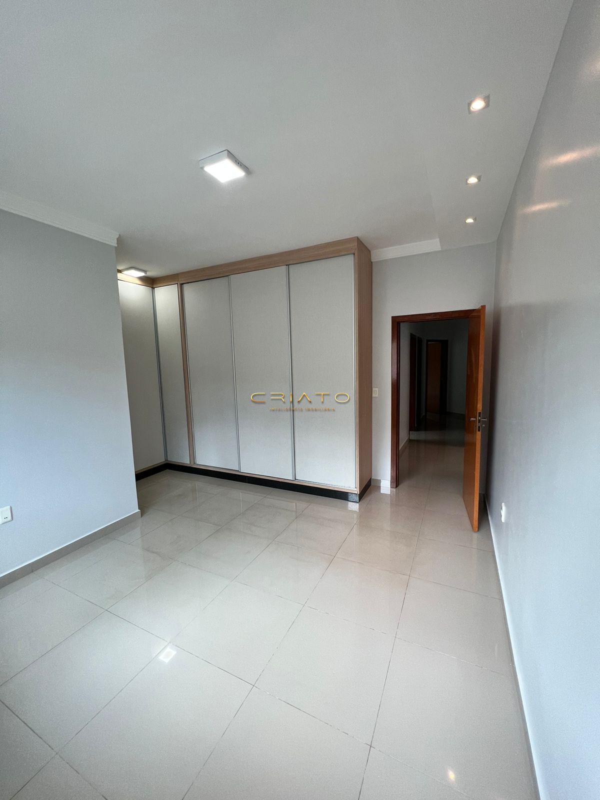 Casa à venda com 4 quartos, 264m² - Foto 7