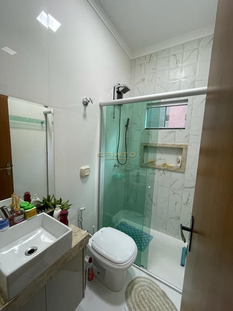 Casa com 3 Dormitórios à venda, 130 m² por R$ 830.000,00 Casa com 3 Dormitórios à venda, 130 m² por R$ 830.000,00