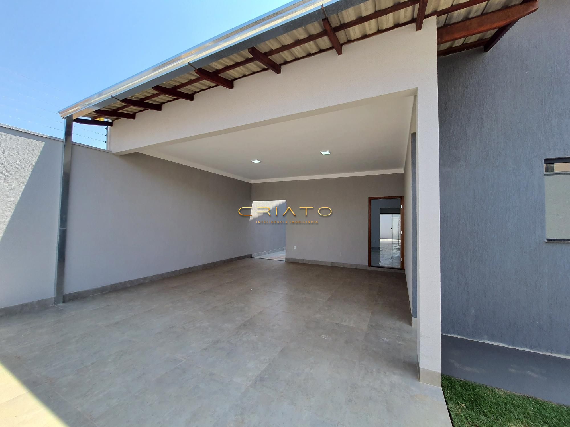 Casa à venda com 3 quartos, 158m² - Foto 1