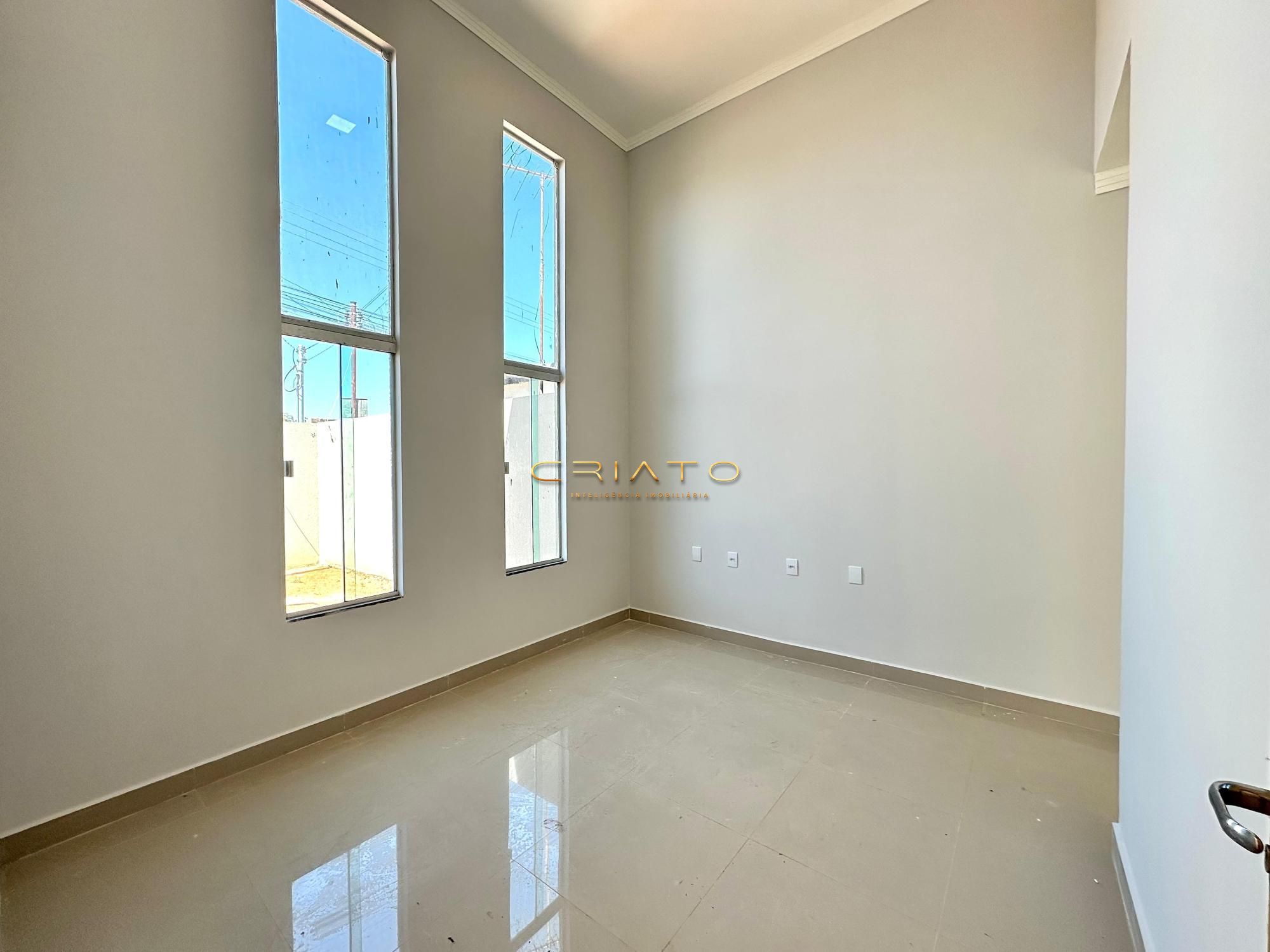 Casa à venda com 3 quartos, 110m² - Foto 2