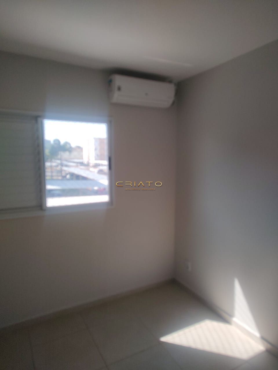 Apartamento com 2 Dormitórios à venda, 47 m² por R$ 220.000,00 Apartamento com 2 Dormitórios à venda, 47 m² por R$ 220.000,00