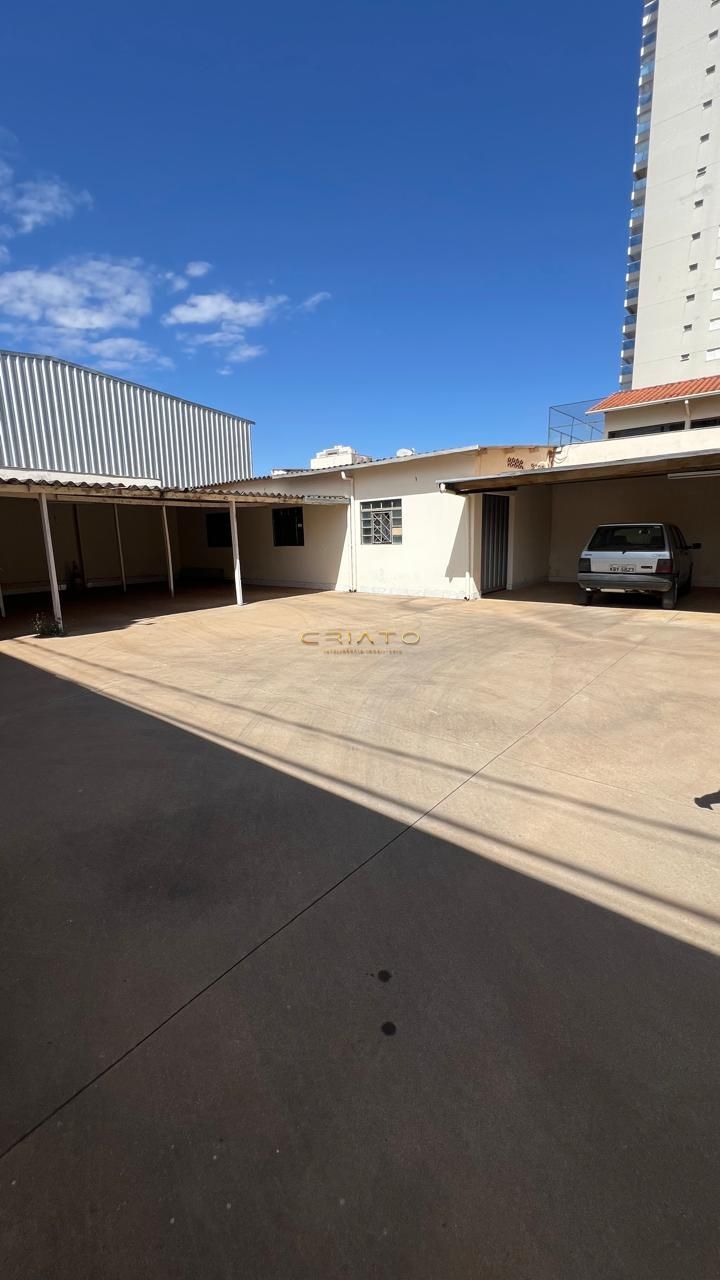 Casa Comercial à venda com 3 quartos, 400m² - Foto 18