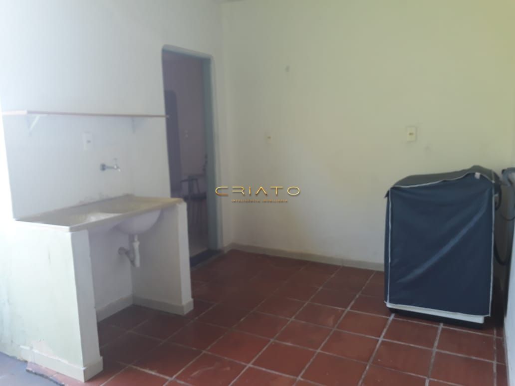 Sobrado à venda com 2 quartos, 185m² - Foto 12