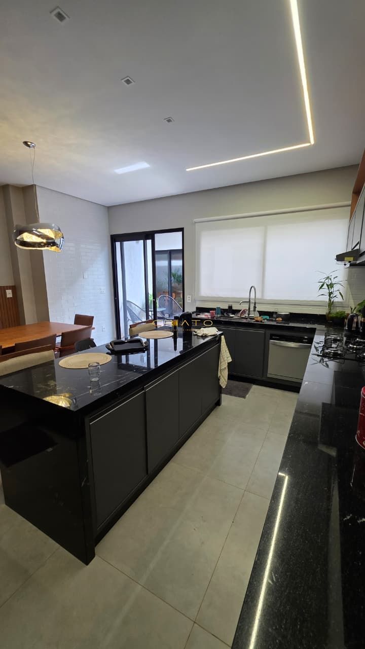 Casa, 3 quartos, 200 m² - Foto 4