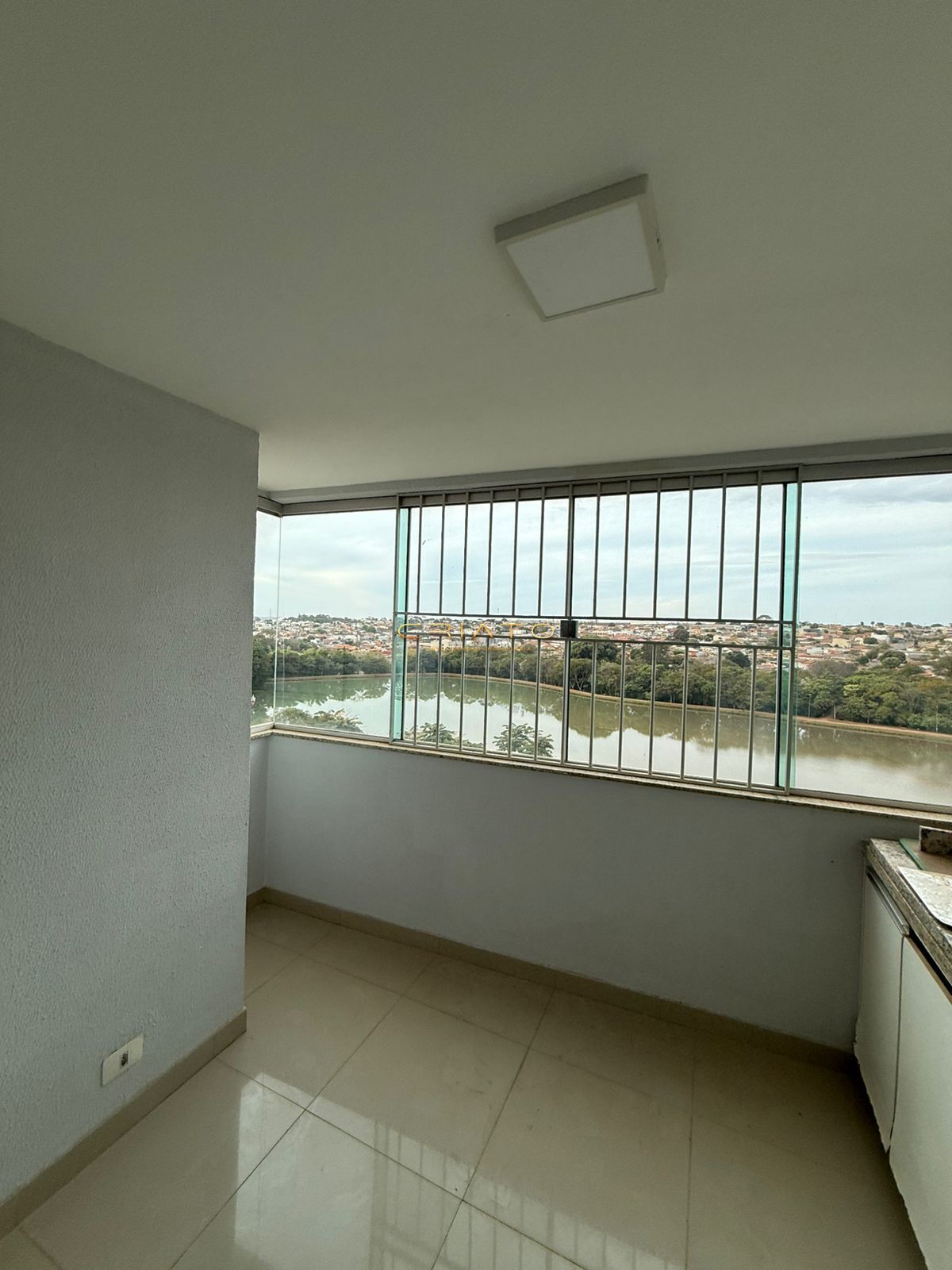 Apartamento à venda com 3 quartos, 89m² - Foto 1