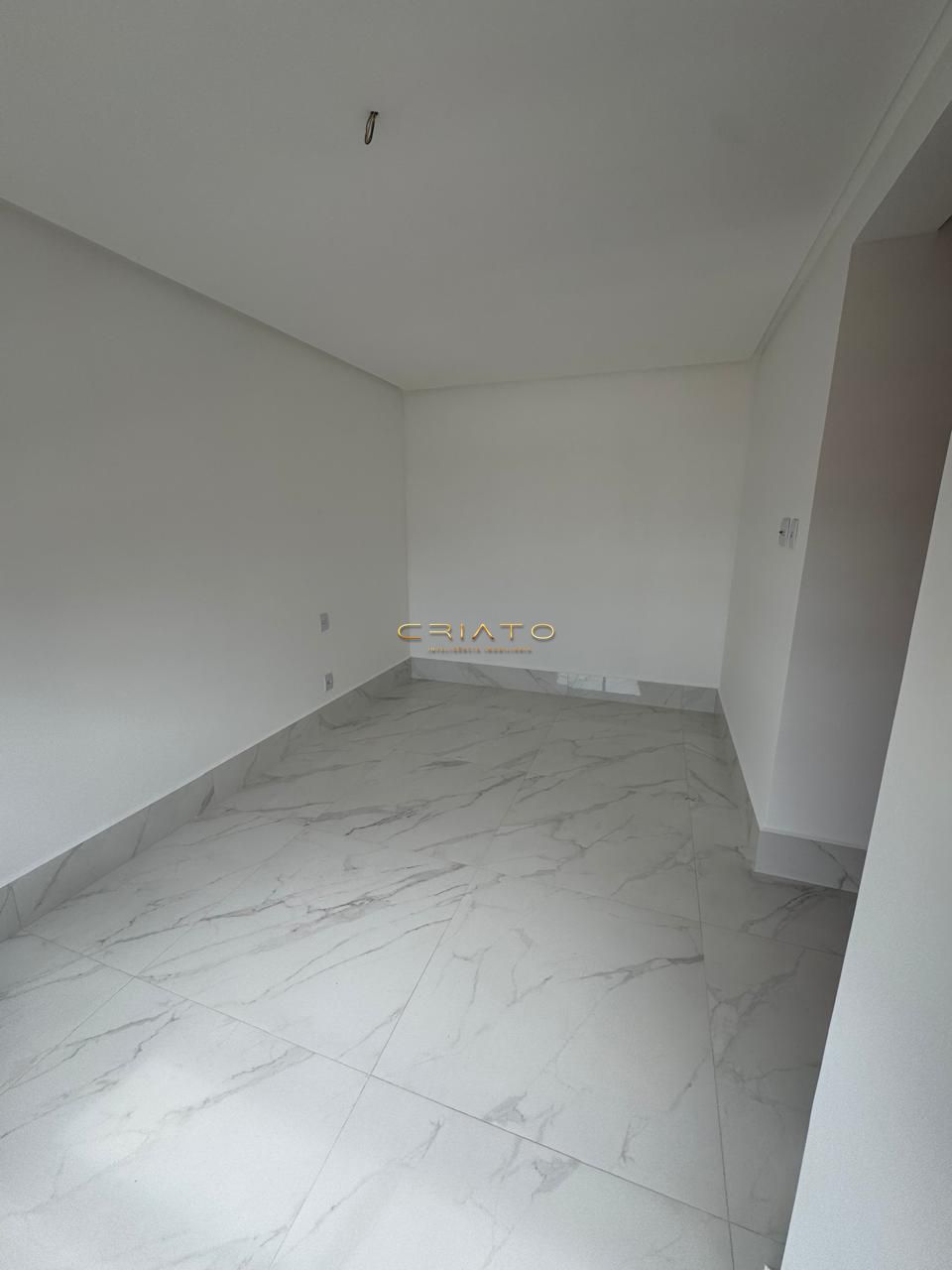 Apartamento à venda com 2 quartos, 70m² - Foto 7