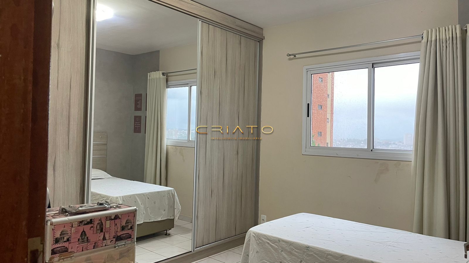 Apartamento à venda com 3 quartos, 100m² - Foto 2