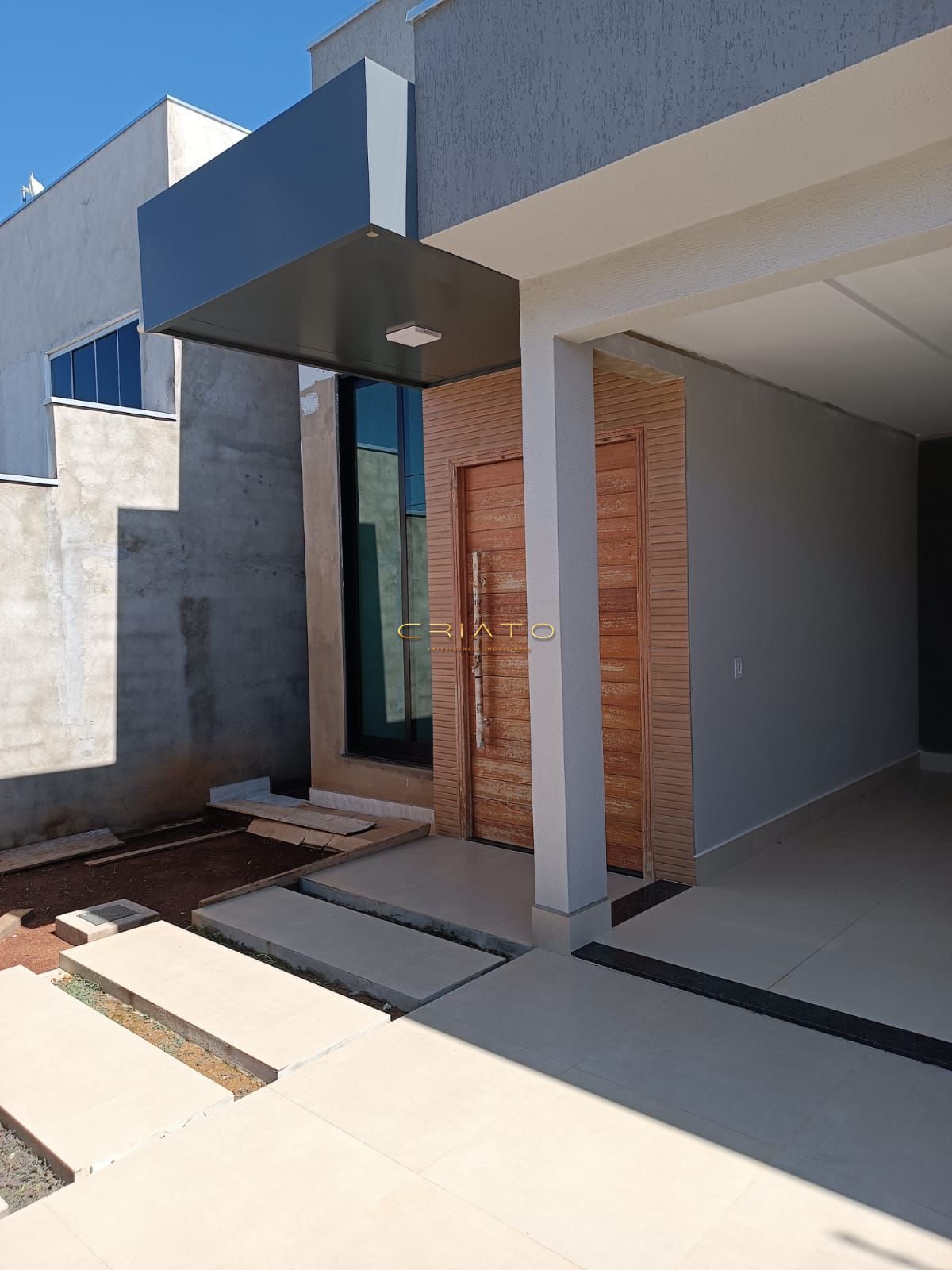 Casa à venda com 3 quartos, 150m² - Foto 1