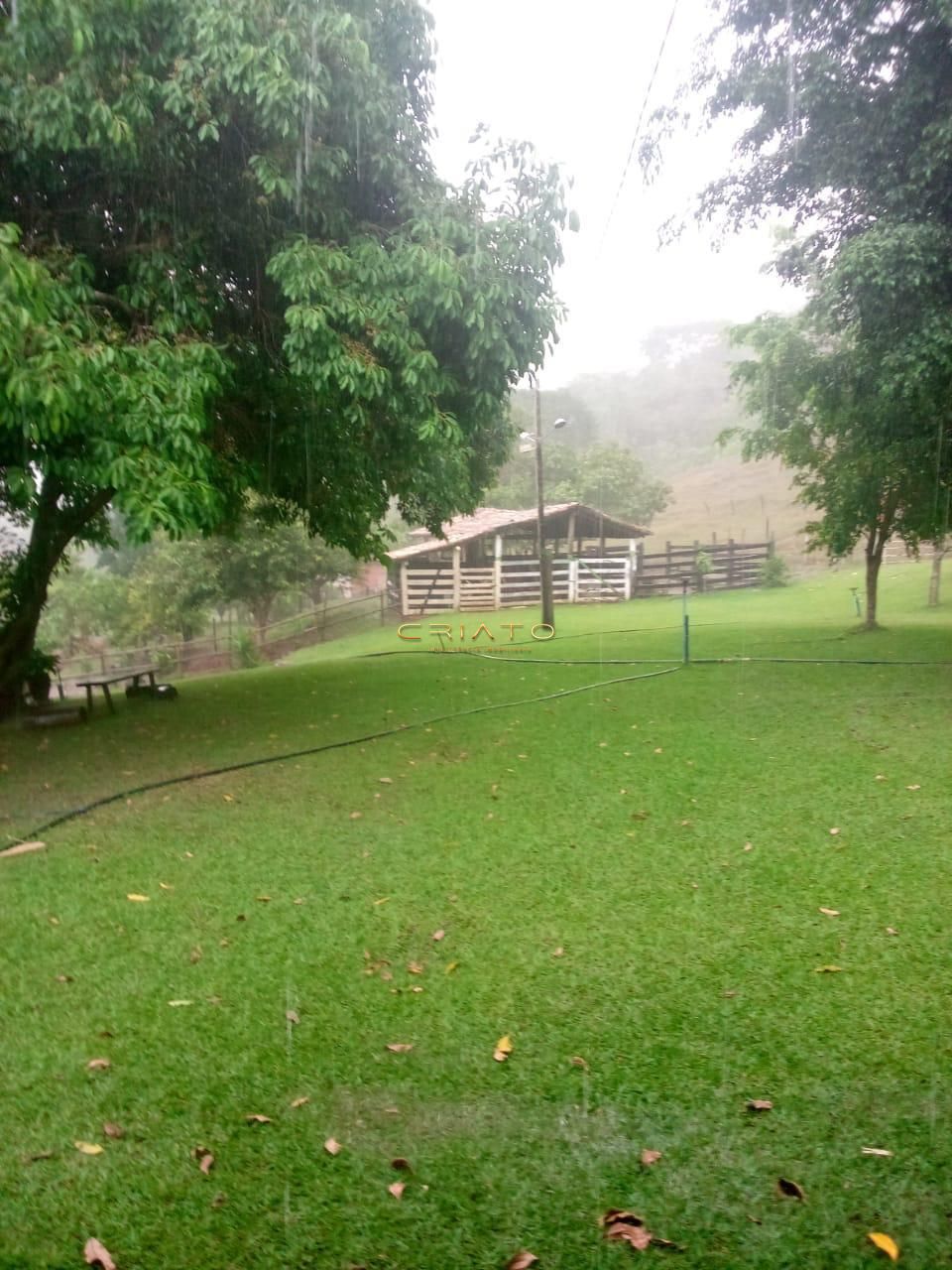 Chácara à venda com 3 quartos, 200m² - Foto 18