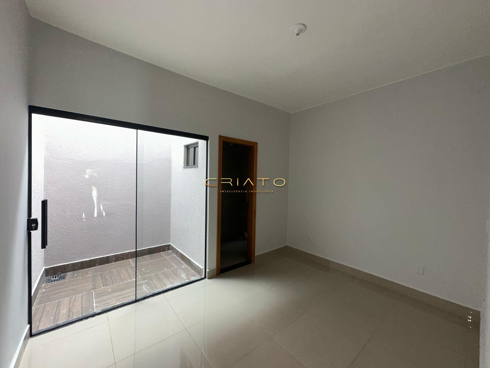 Casa à venda com 3 quartos, 76m² - Foto 2