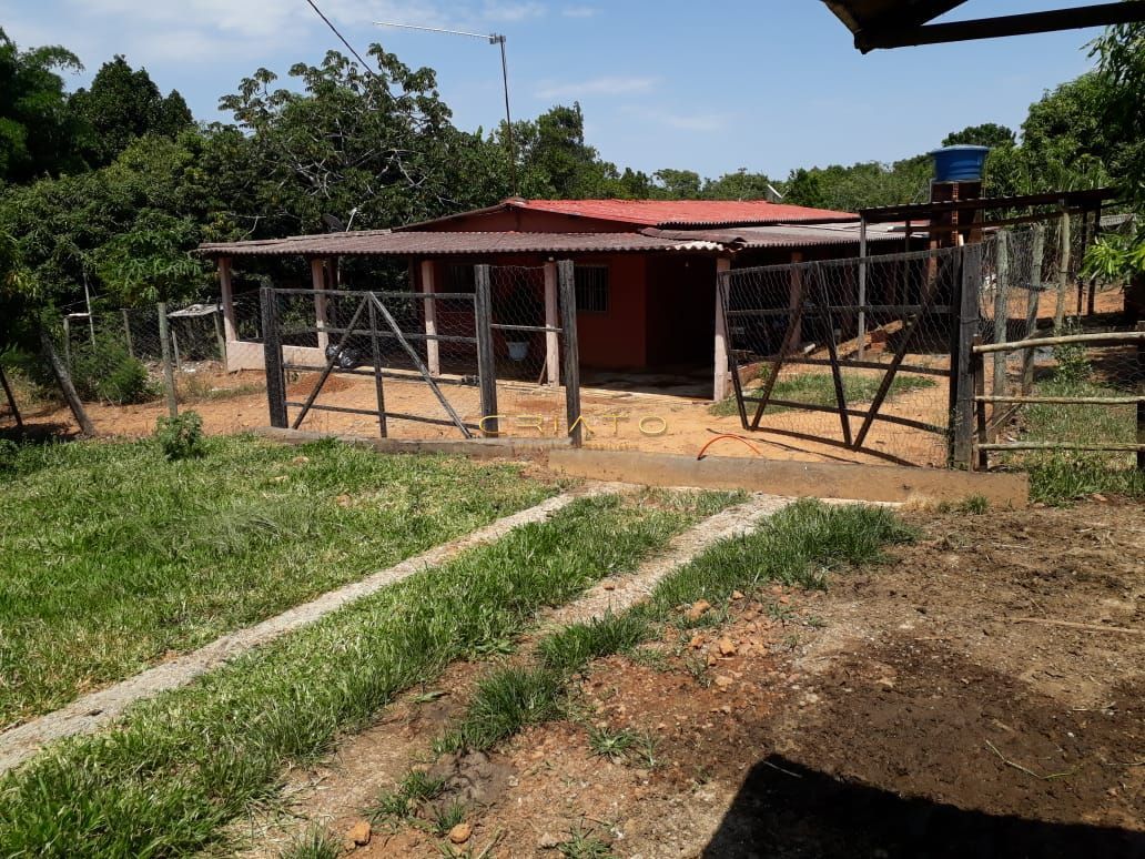 Fazenda à venda com 3 quartos, 150m² - Foto 2