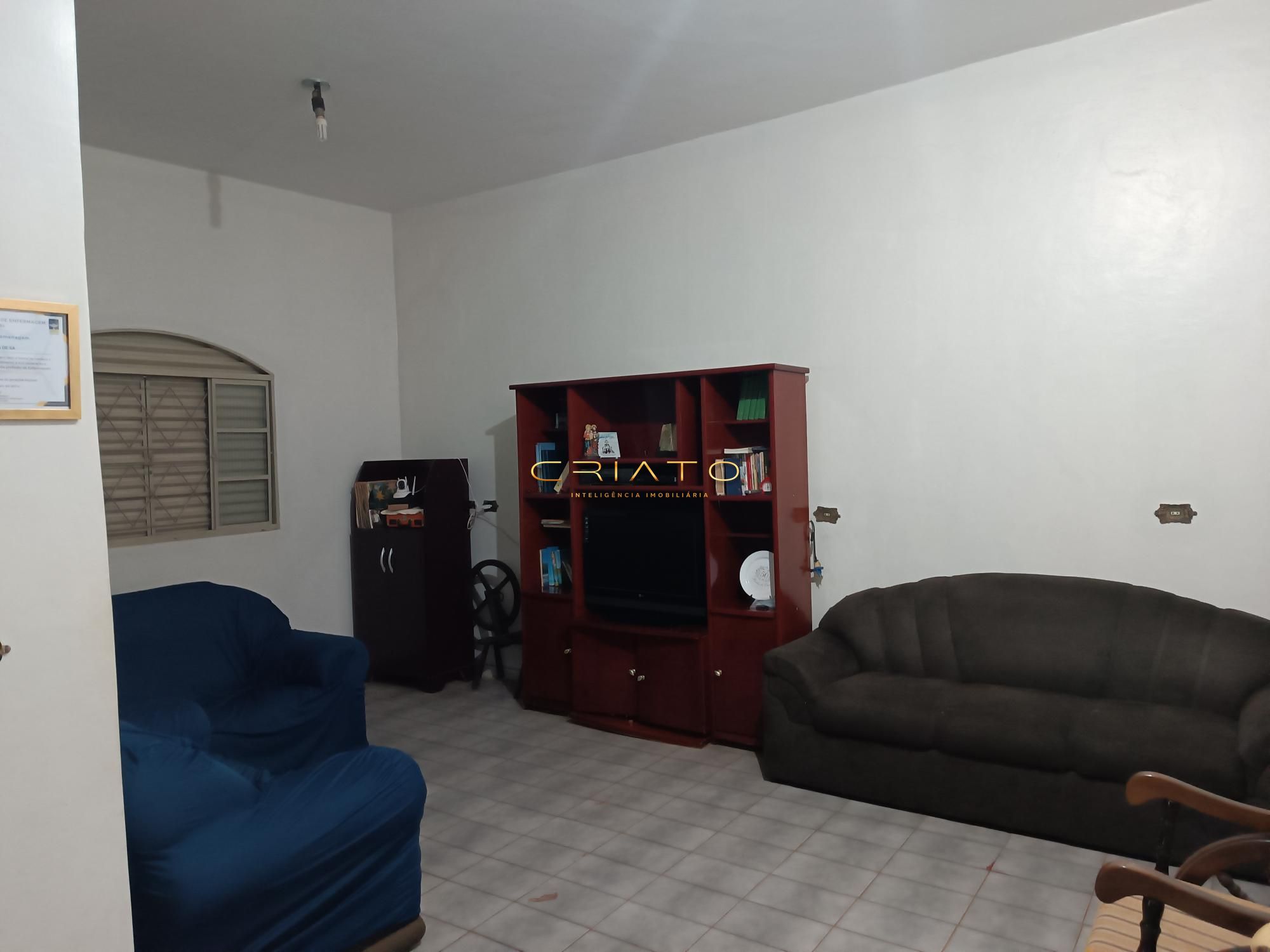 Casa à venda com 5 quartos, 240m² - Foto 5