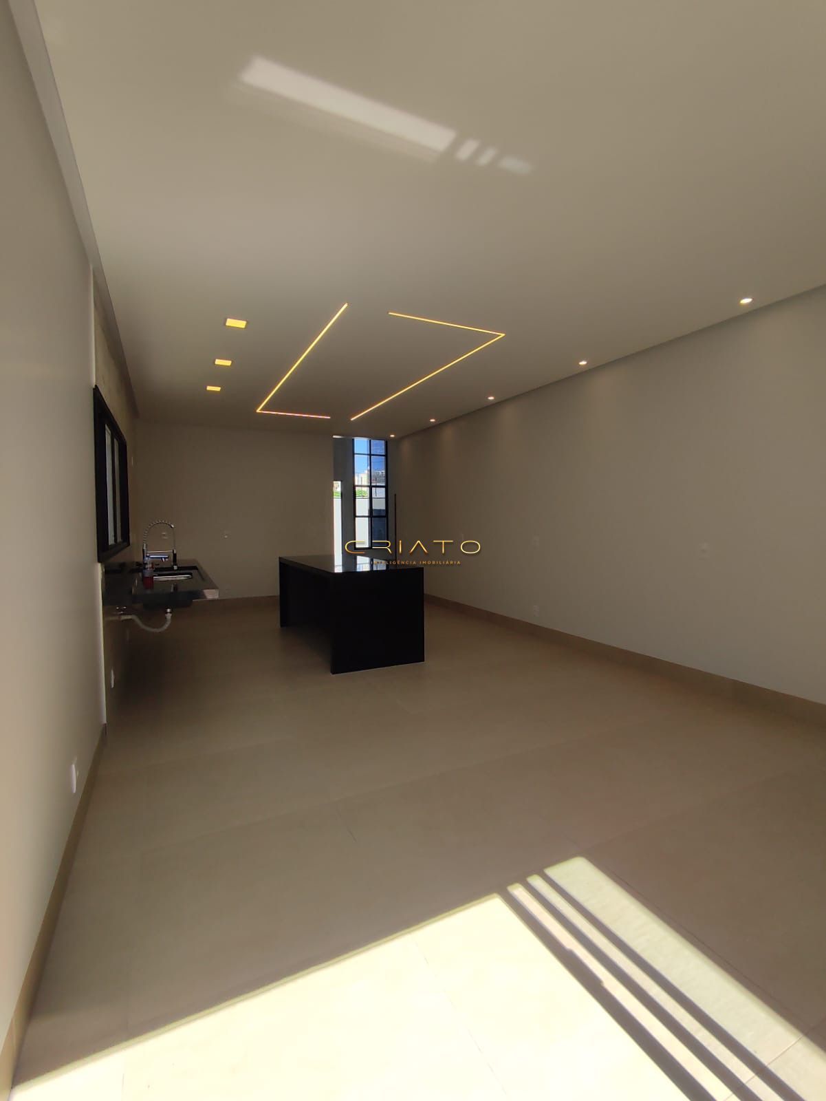 Casa à venda com 3 quartos, 230m² - Foto 9