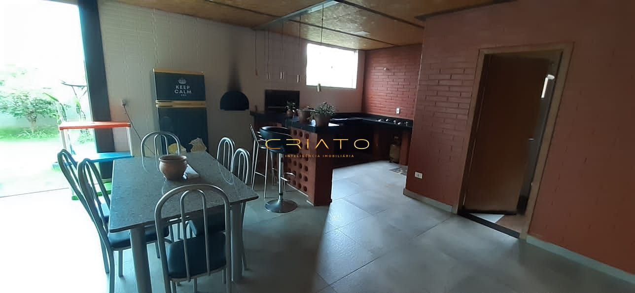 Casa à venda com 5 quartos, 320m² - Foto 5