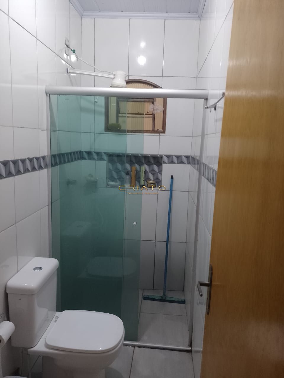 Casa à venda com 3 quartos, 200m² - Foto 2