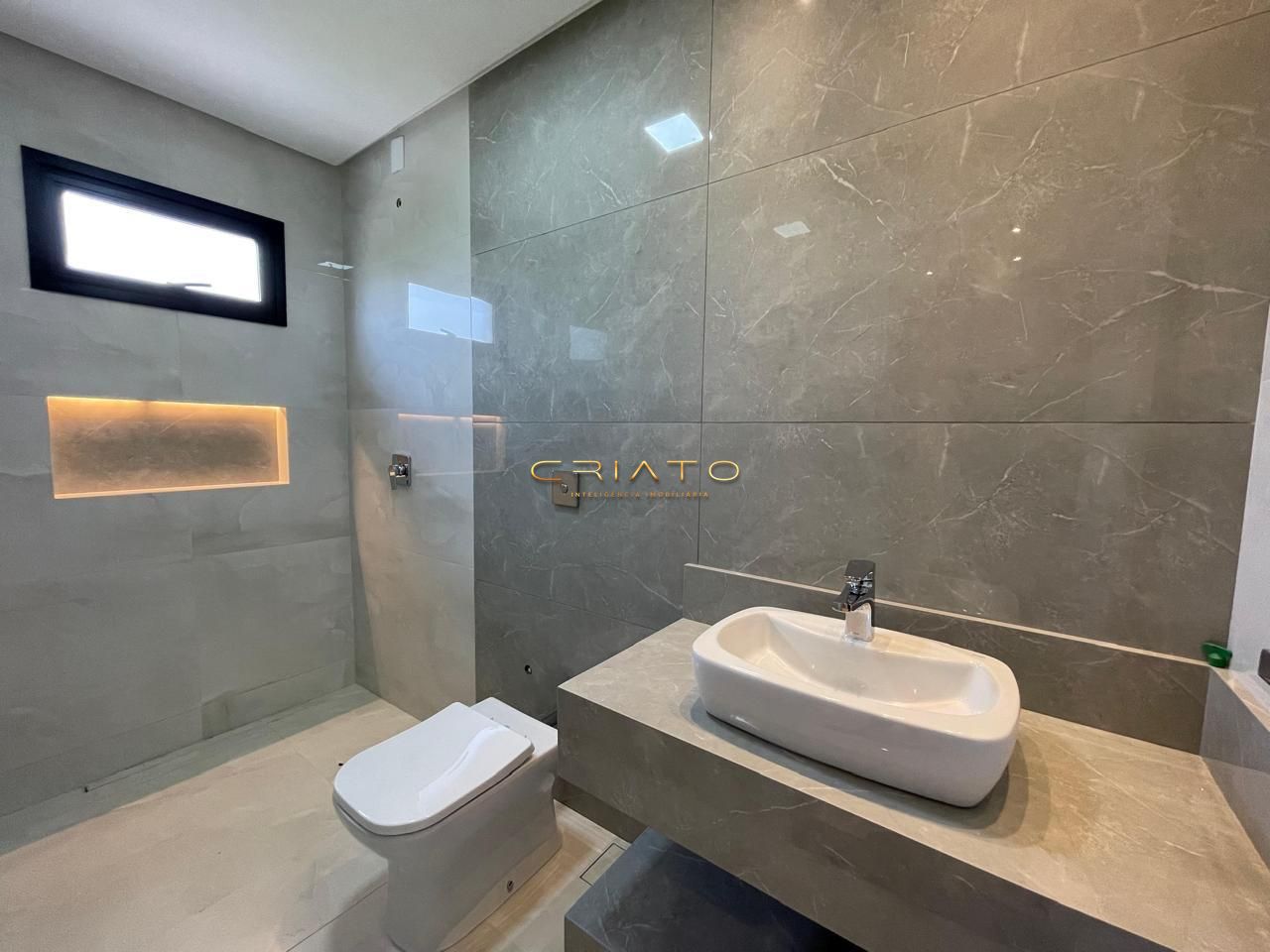 Casa à venda com 4 quartos, 266m² - Foto 12