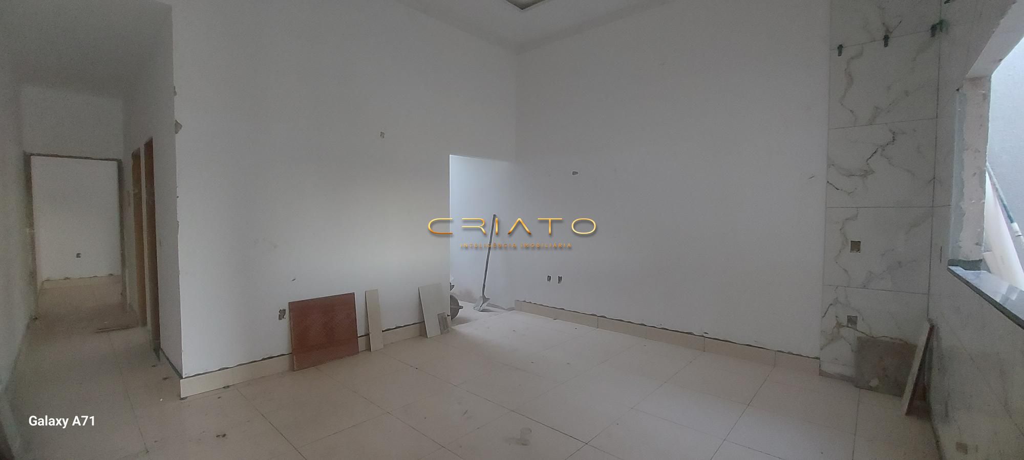 Casa à venda com 2 quartos, 90m² - Foto 4