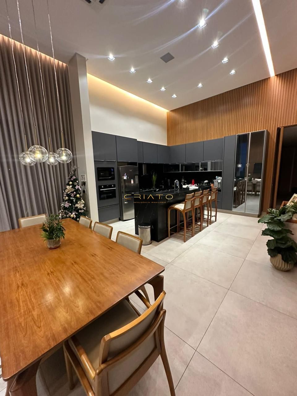 Casa à venda com 3 quartos, 234m² - Foto 3