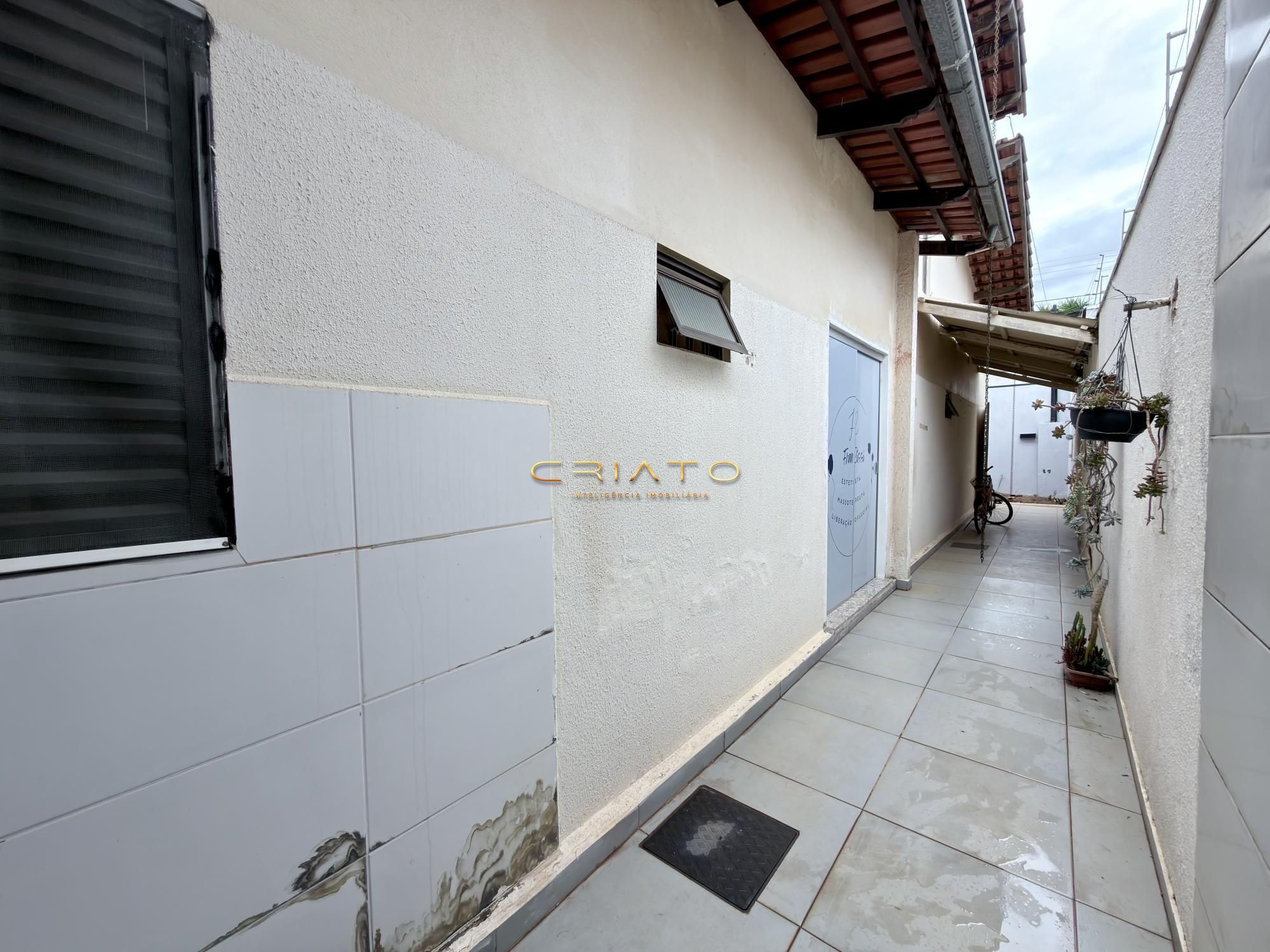 Sobrado com 4 dormitórios à venda, 215m² por R$995.000,00; a