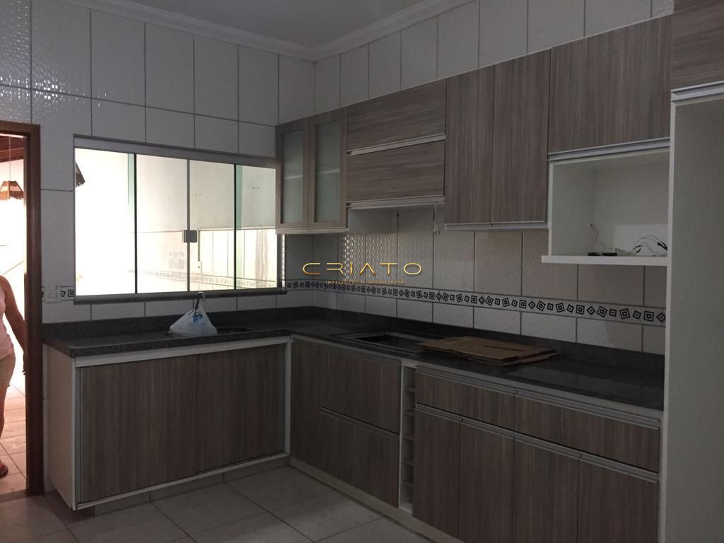 Casa à venda com 2 quartos, 200m² - Foto 7