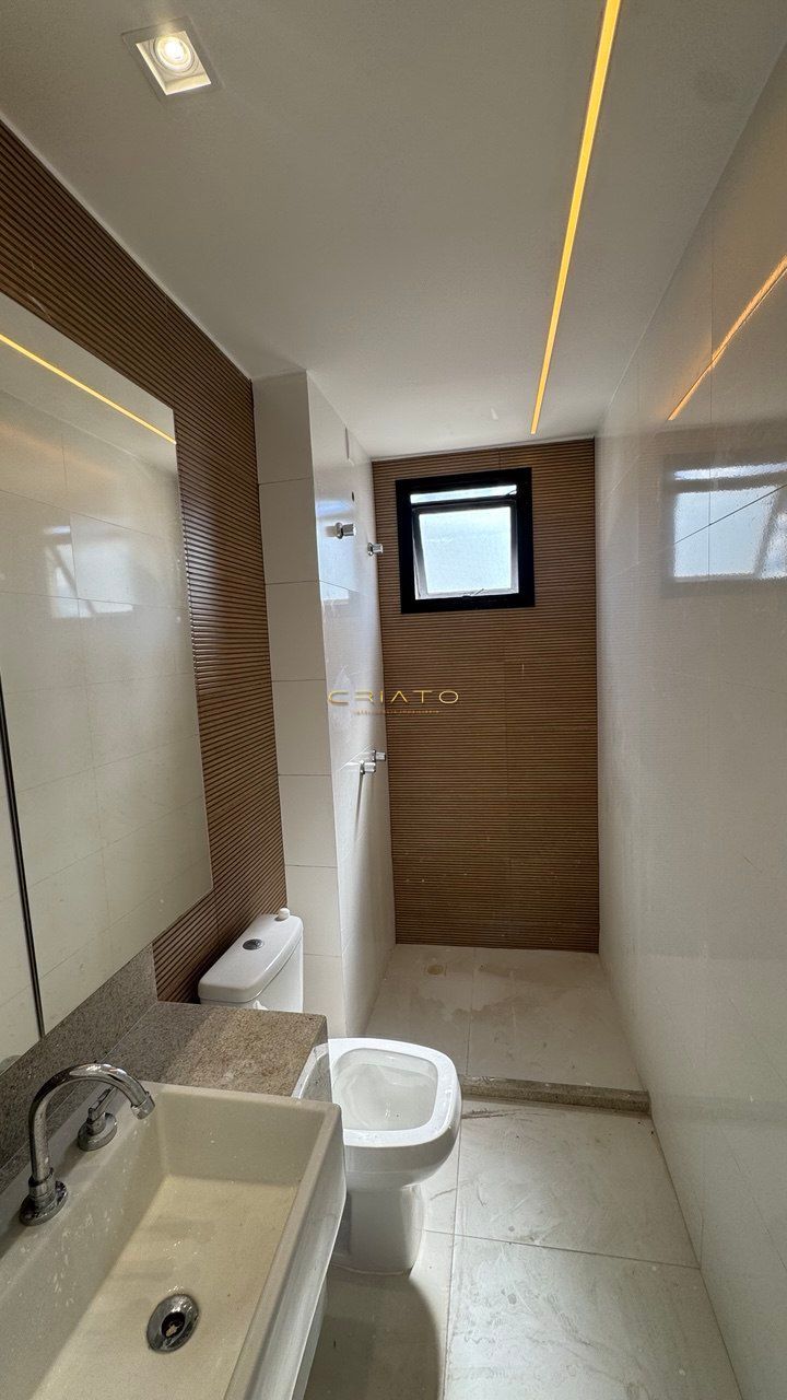 Apartamento com 3 Dormitórios à venda, 83 m² por R$ 590.000,00 Apartamento com 3 Dormitórios à venda, 83 m² por R$ 590.000,00