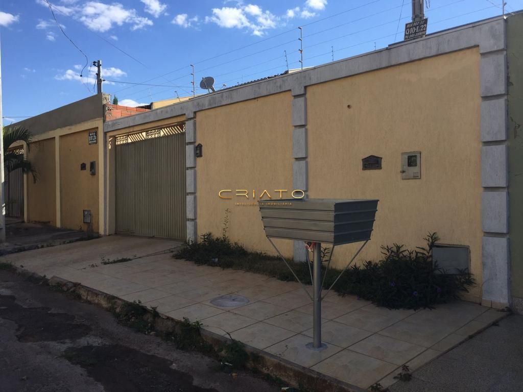 Casa à venda com 2 quartos, 200m² - Foto 3