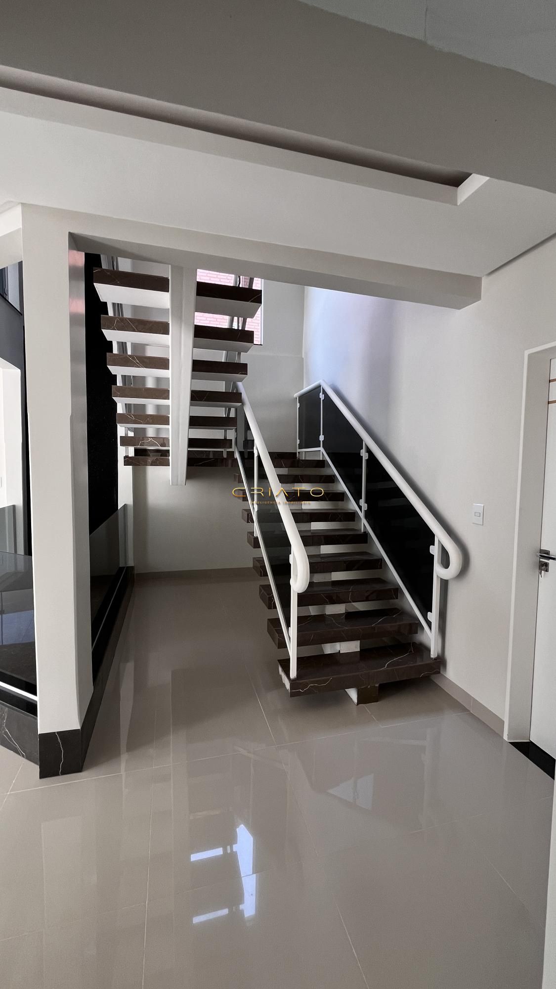 Sobrado à venda com 4 quartos, 344m² - Foto 38