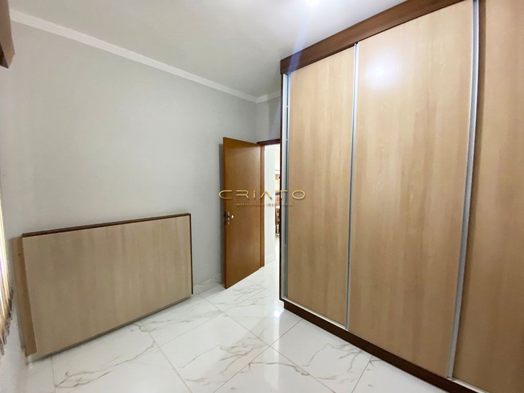 Casa à venda com 3 quartos, 113m² - Foto 11