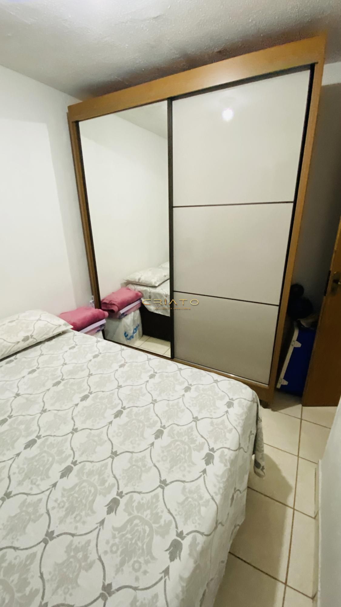 Apartamento à venda com 2 quartos, 62m² - Foto 11