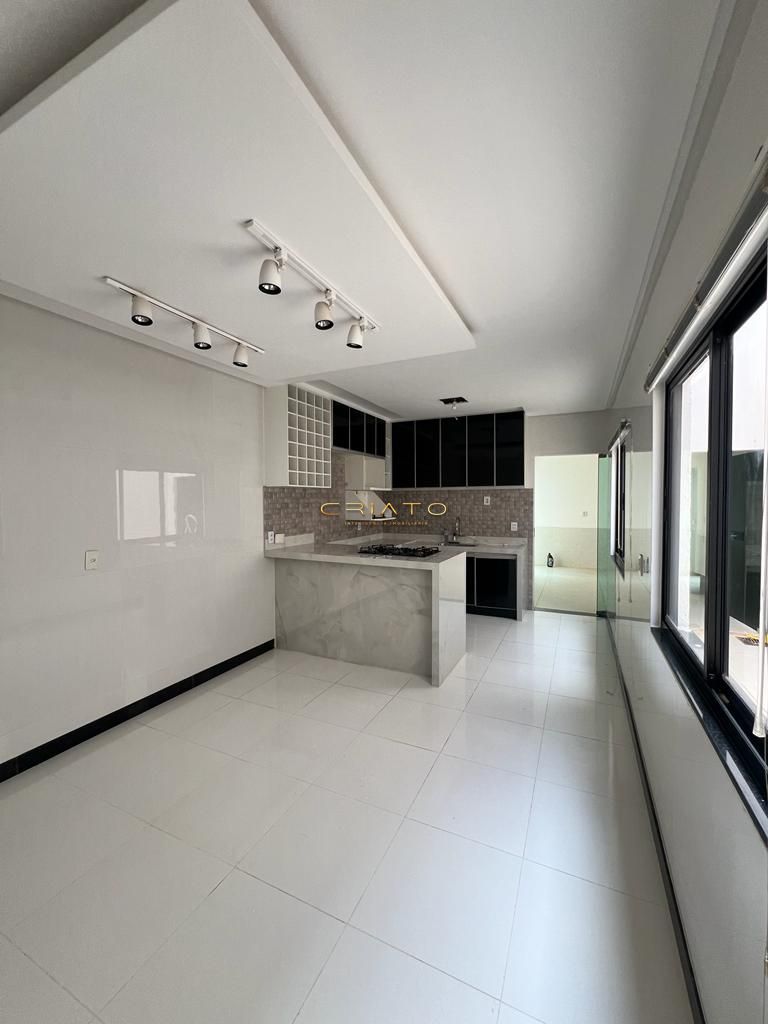 Casa à venda com 3 quartos, 260m² - Foto 11