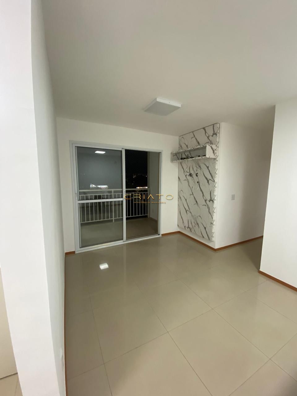 Apartamento à venda com 3 quartos, 76m² - Foto 1