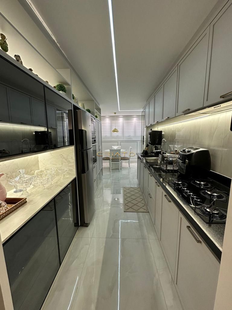 Apartamento à venda com 3 quartos, 143m² - Foto 11