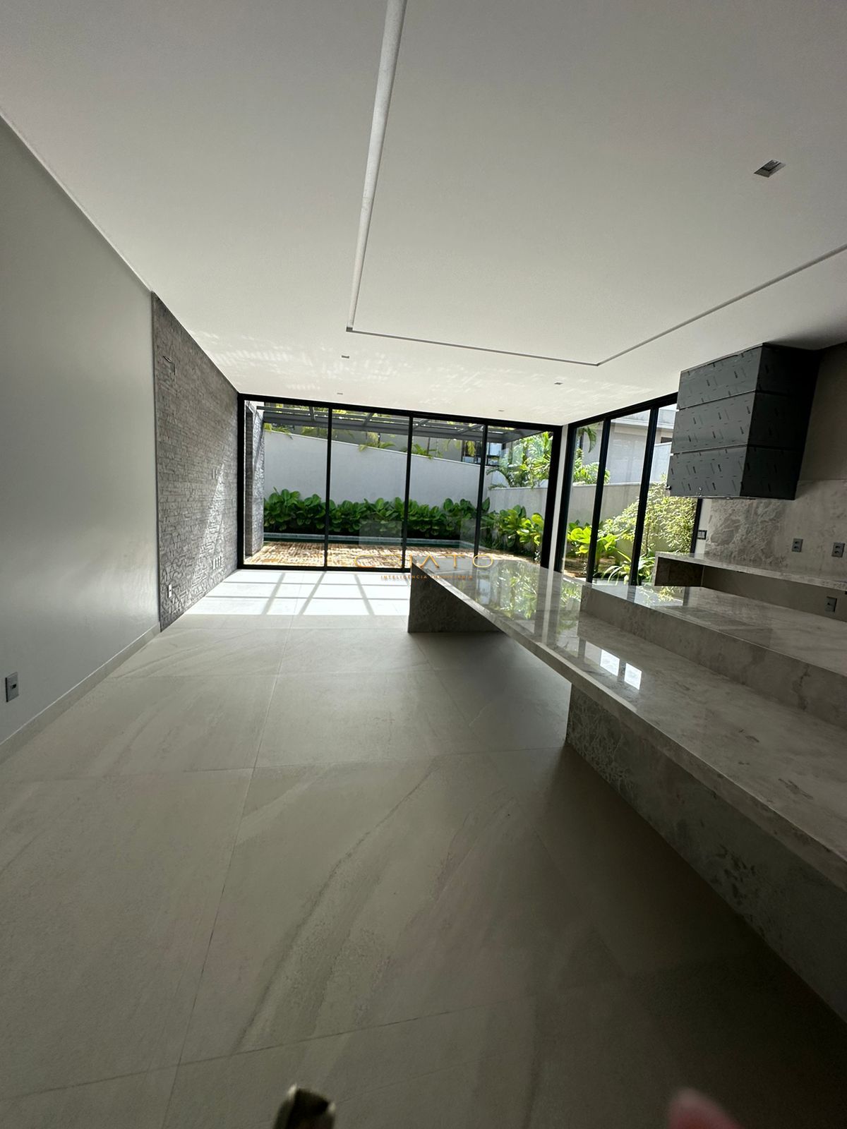 Casa de Condomínio à venda com 4 quartos, 305m² - Foto 13